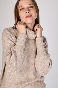 Sweater Grueso con Cuello Alto Paz Eclipse