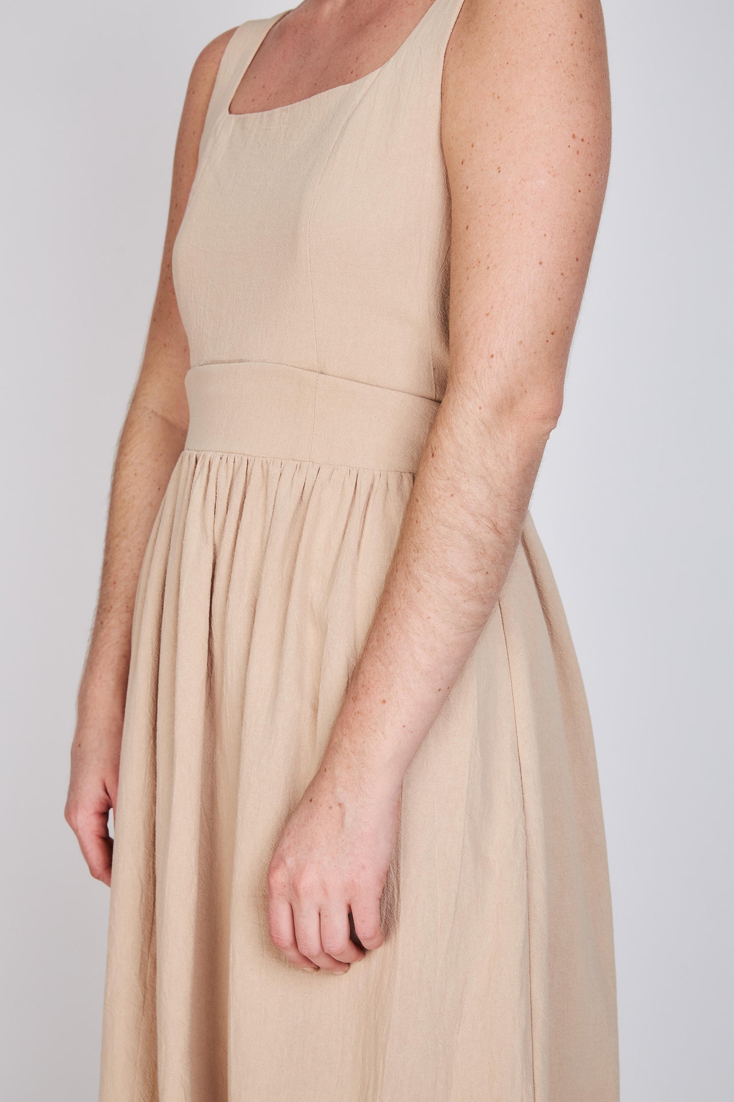 Vestido Escote Cuadrado Javiera  Beige Eclipse