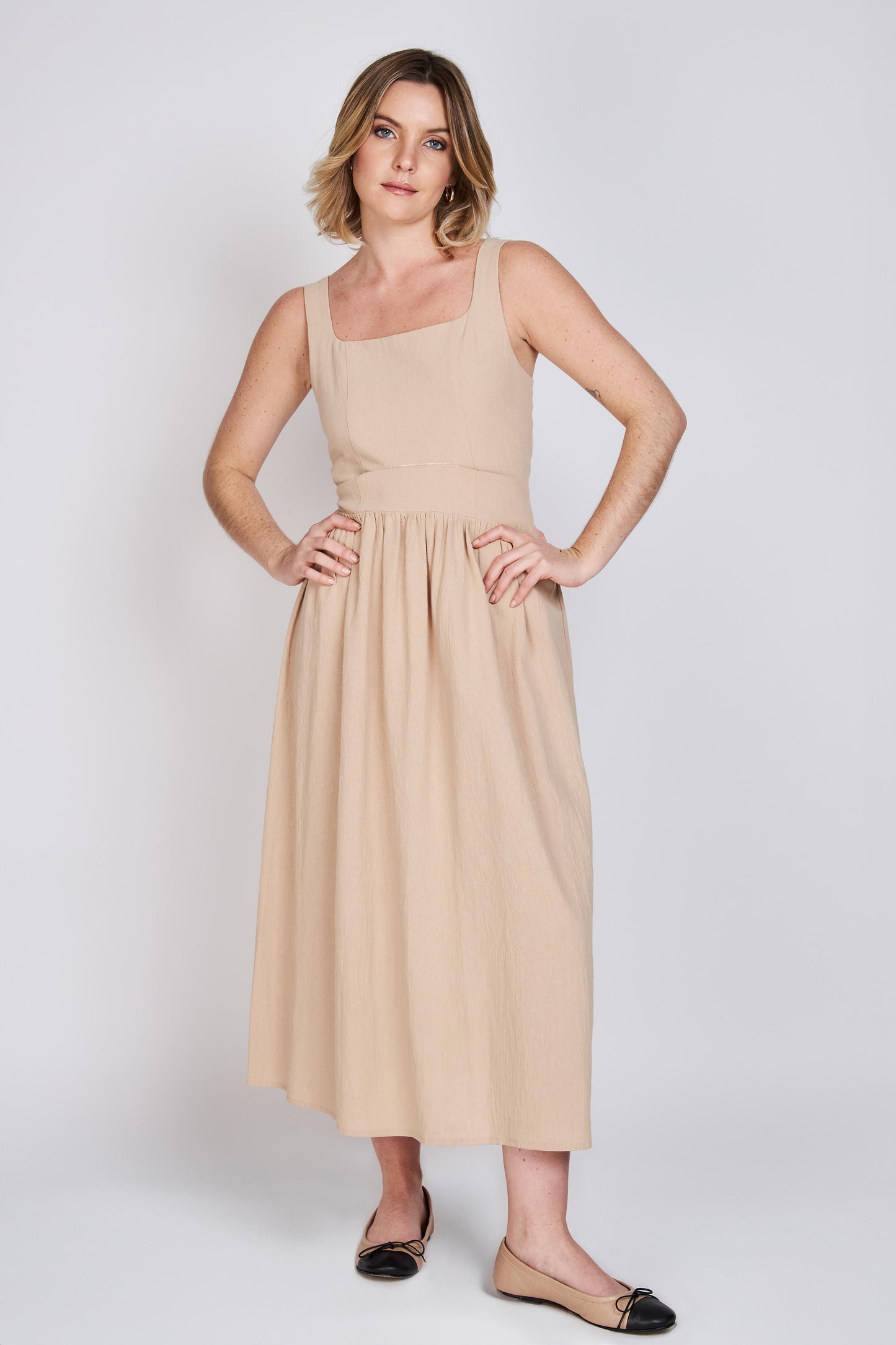 Vestido Escote Cuadrado Javiera  Beige Eclipse