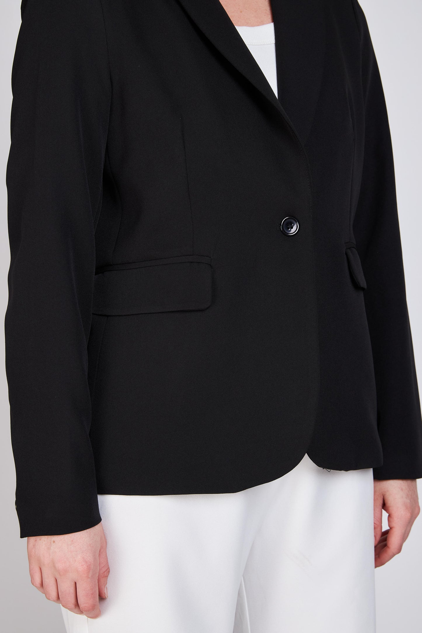 Blazer Clásico Leticia Negro Woman by Eclipse