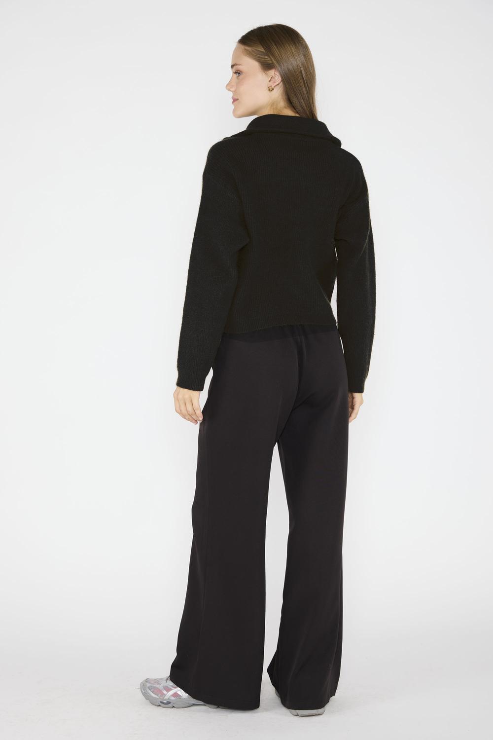 Sweater Blanca Negro