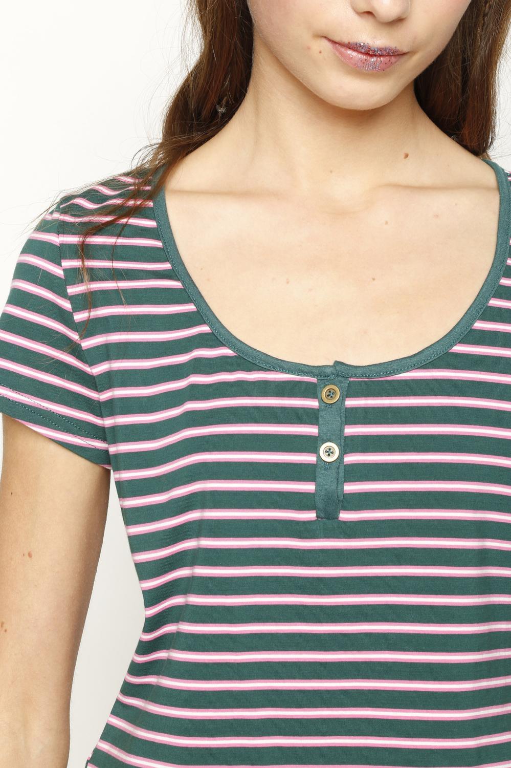 Polera Igna Verde Atrevida