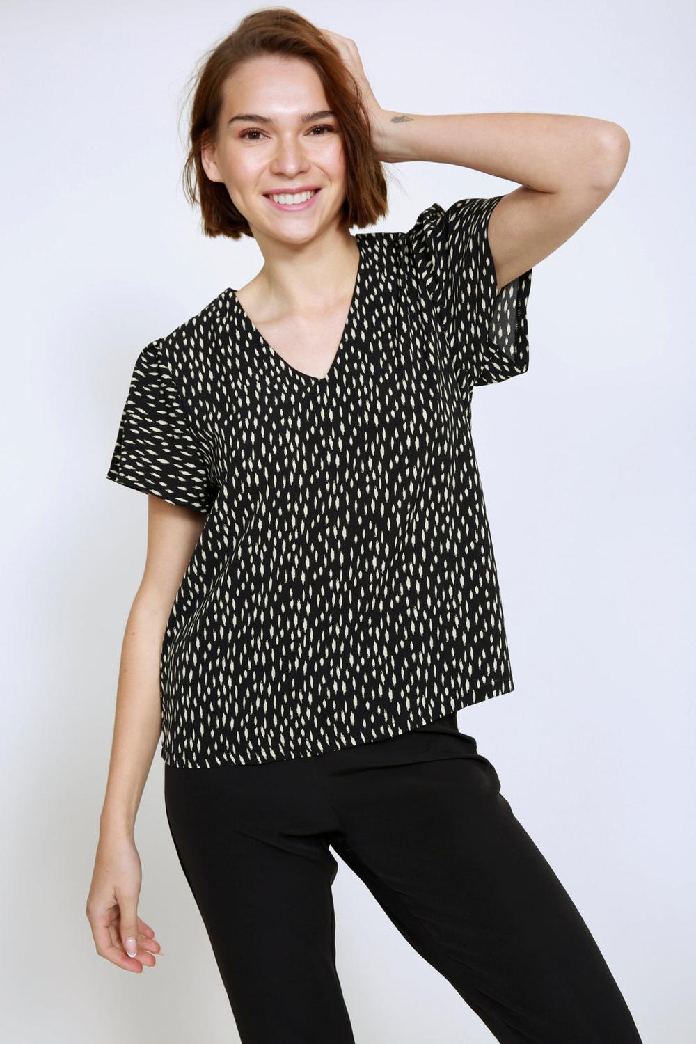 Blusa Cleo Negro Eclipse