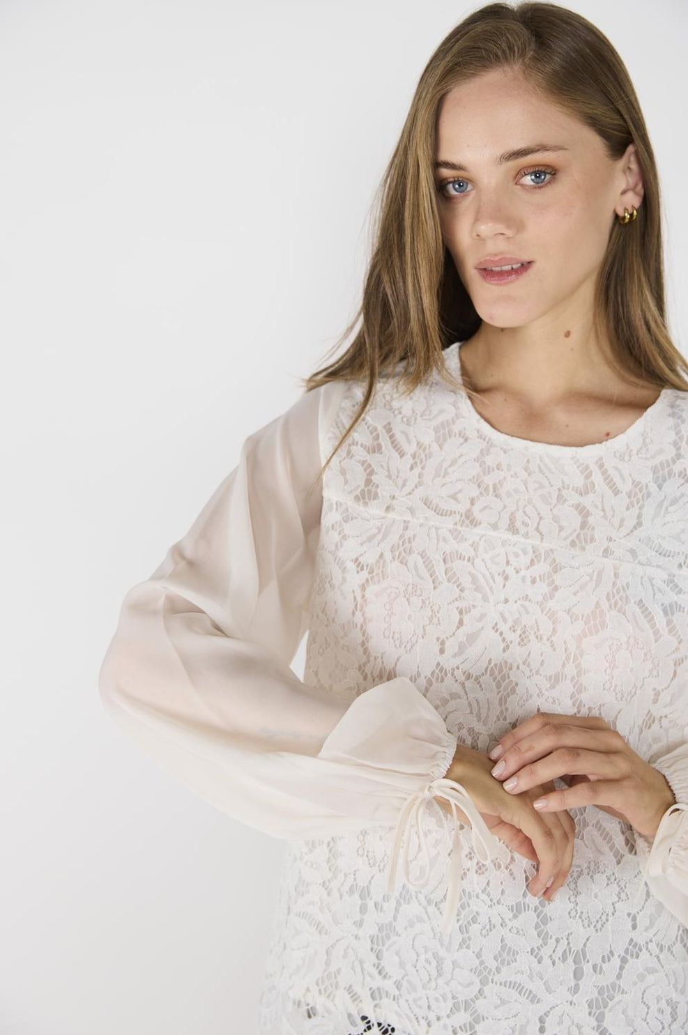 Blusa Romántica Guadalupe Crudo