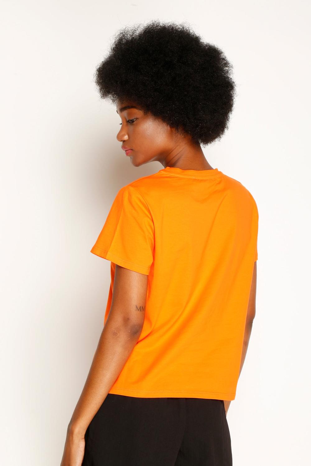 Polera Pamela Naranjo Eclipse
