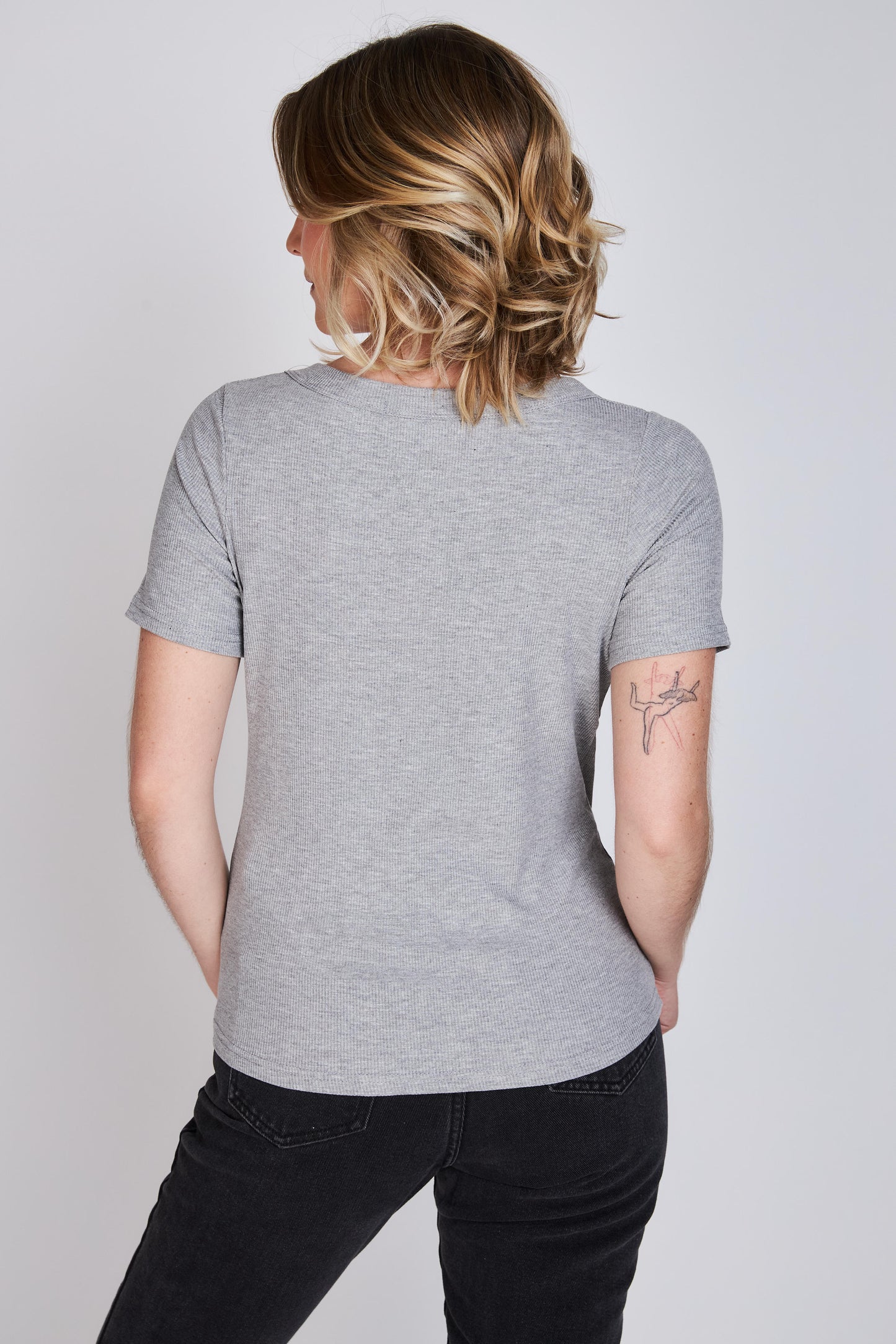 Polera Manga Corta Rib Ceci Gris Eclipse